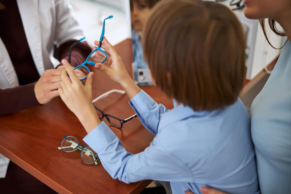 Ce que l'on gagne à acheter ses lunettes chez un spécialiste